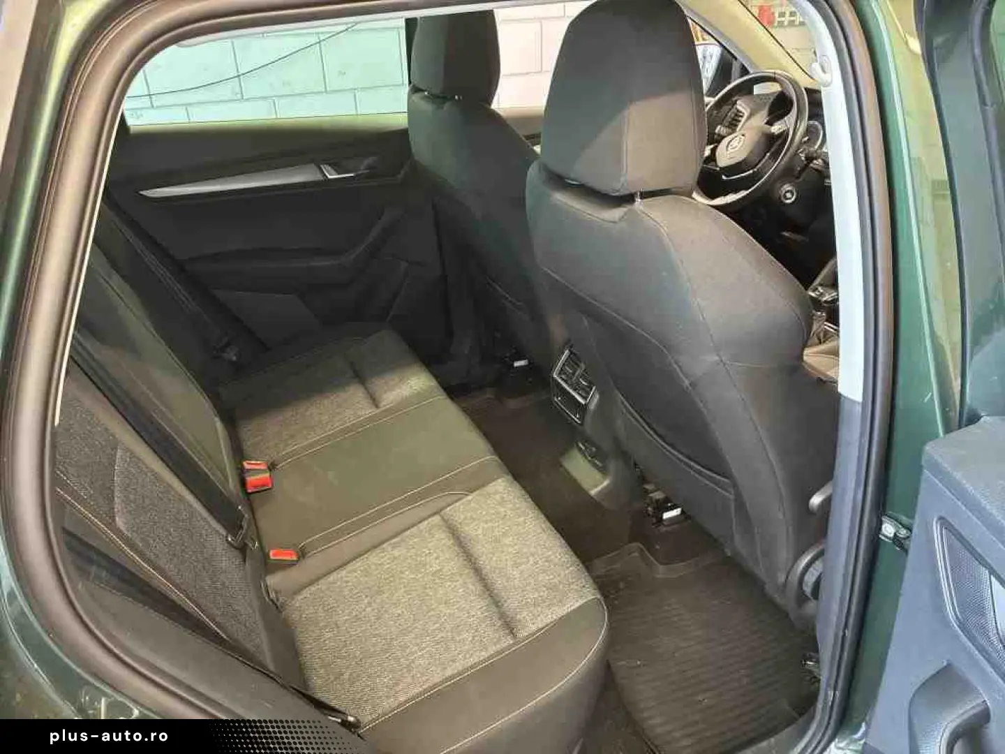 SKODA Karoq 2.0 TDI 4X4 Clever NAVI LED ACC