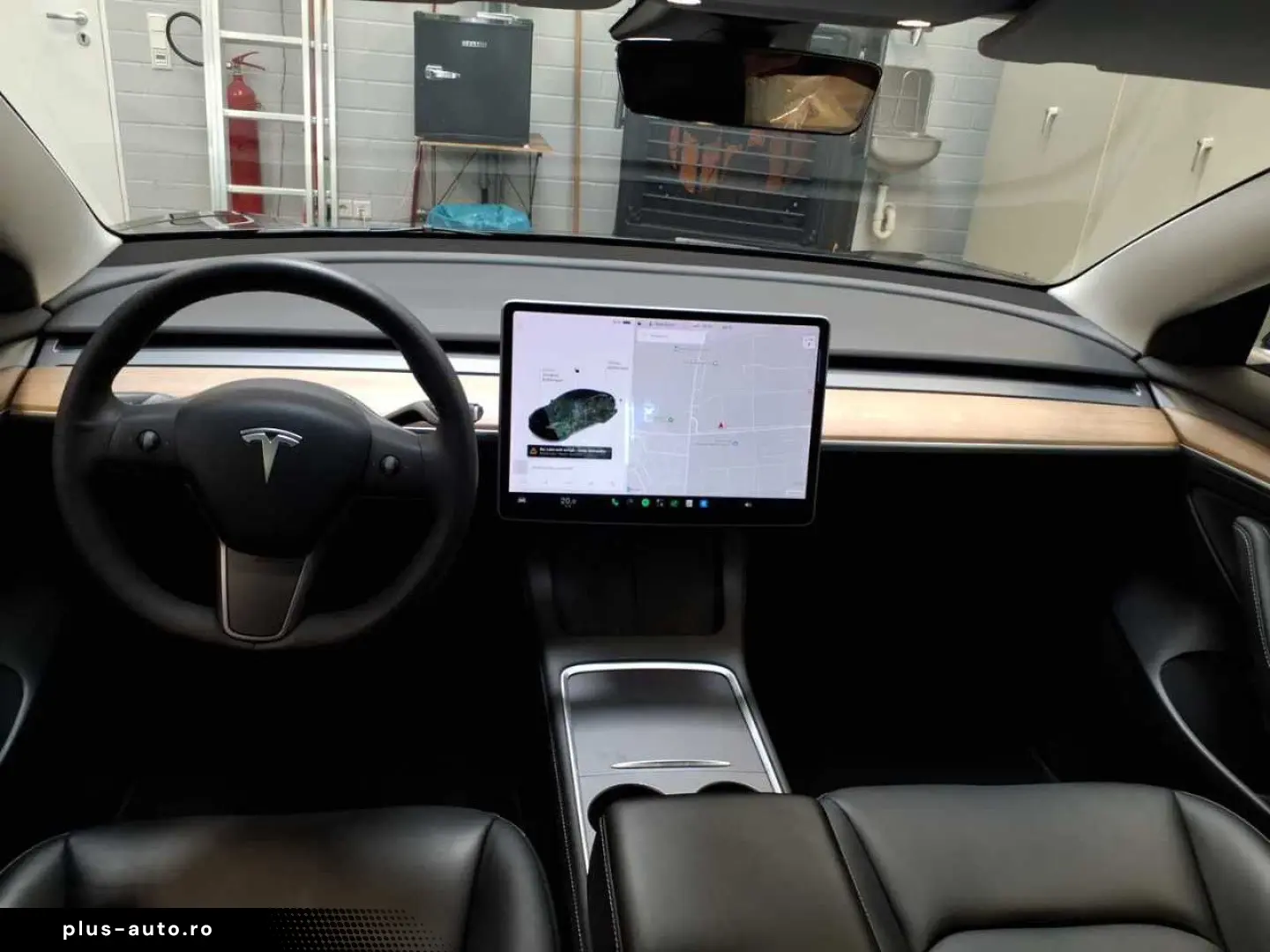 TESLA Model 3 2021 — imagine 3