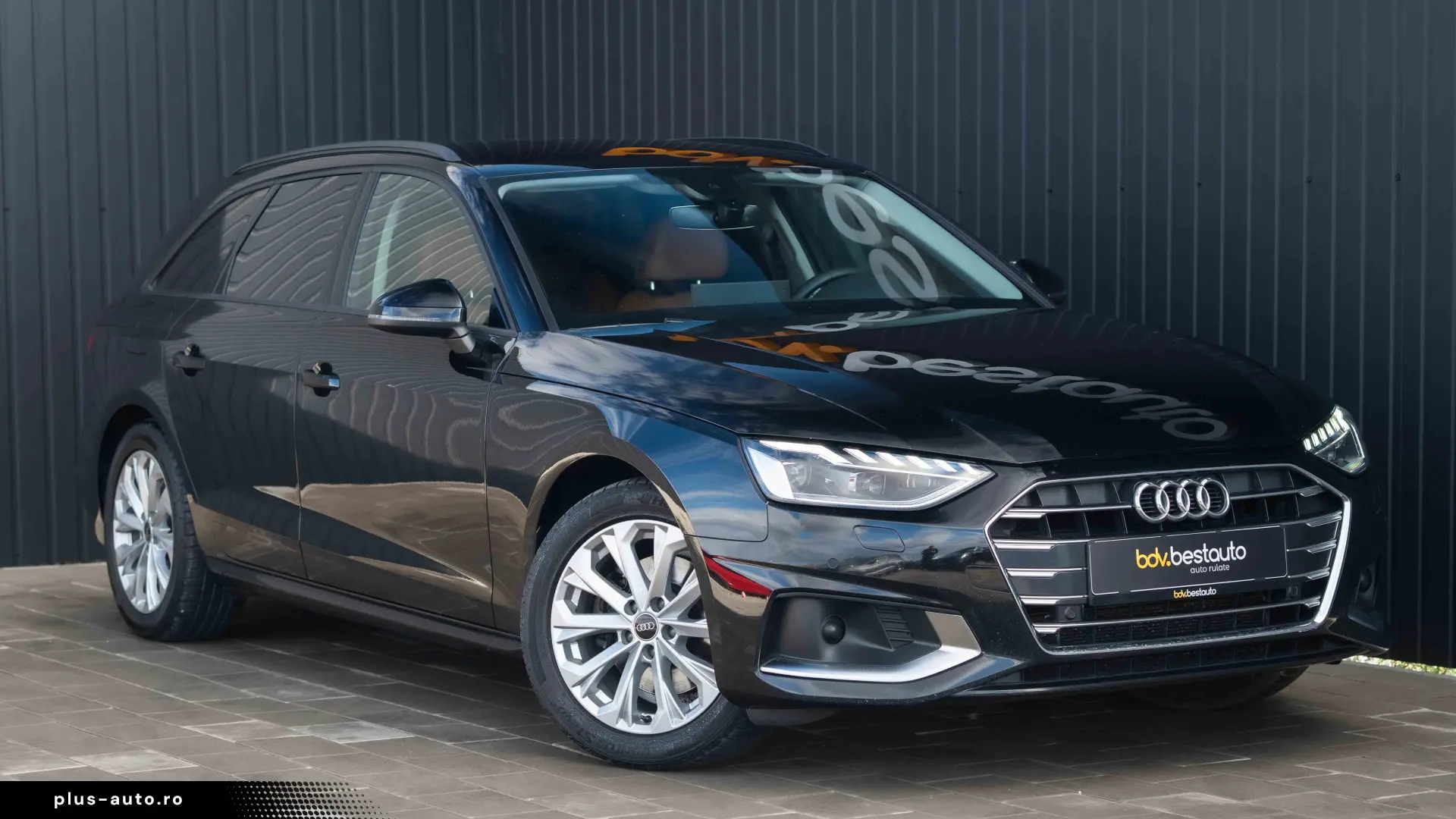 AUDI A4 2023 — imagine 4