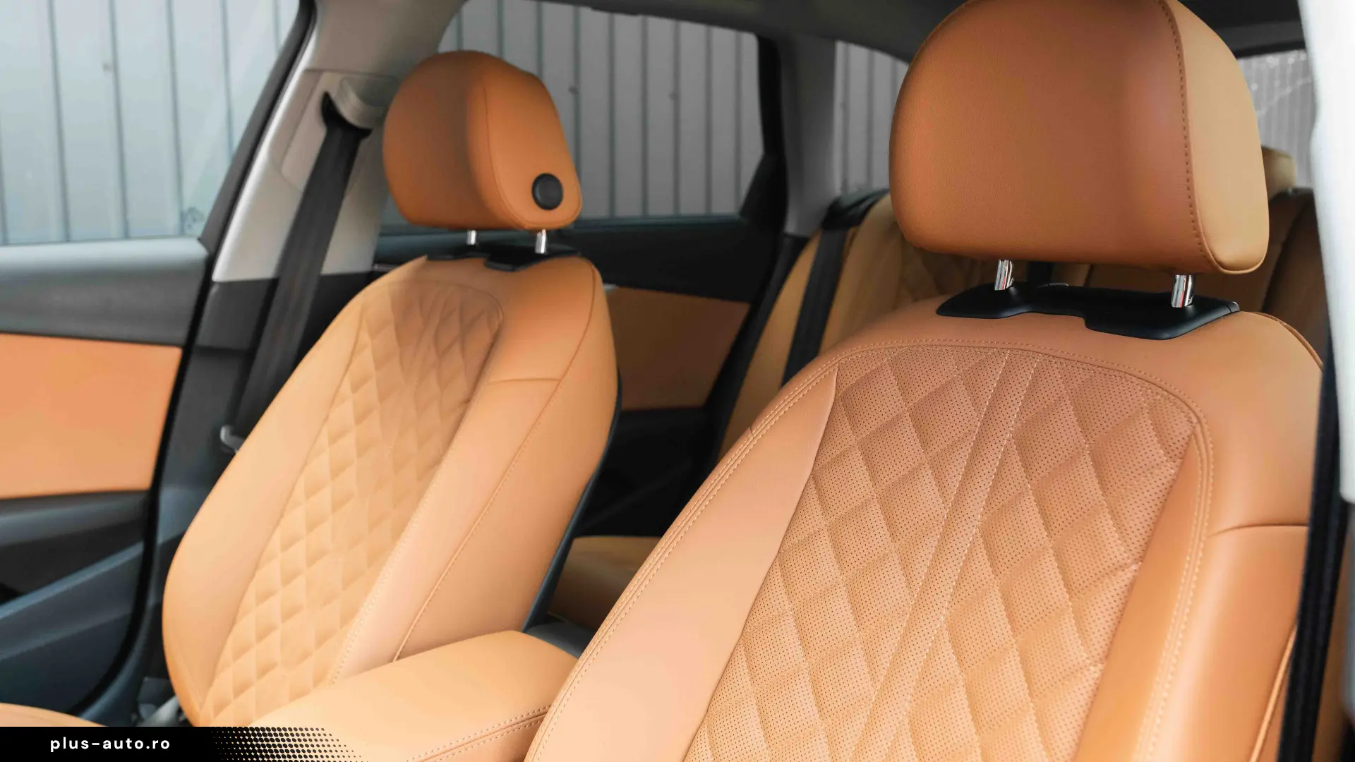 AUDI A4 2023 — imagine 13