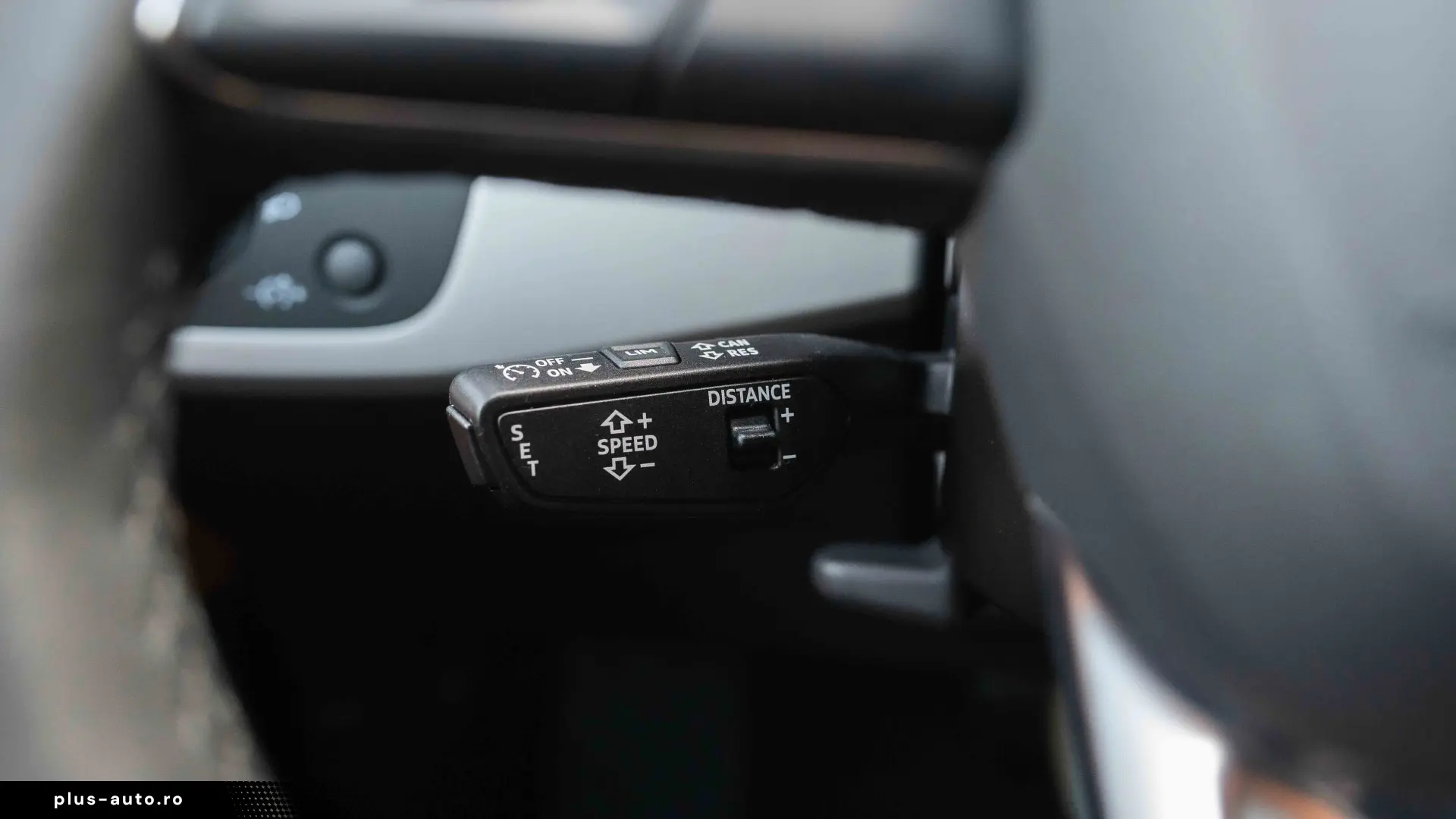 AUDI A4 2023 — imagine 22
