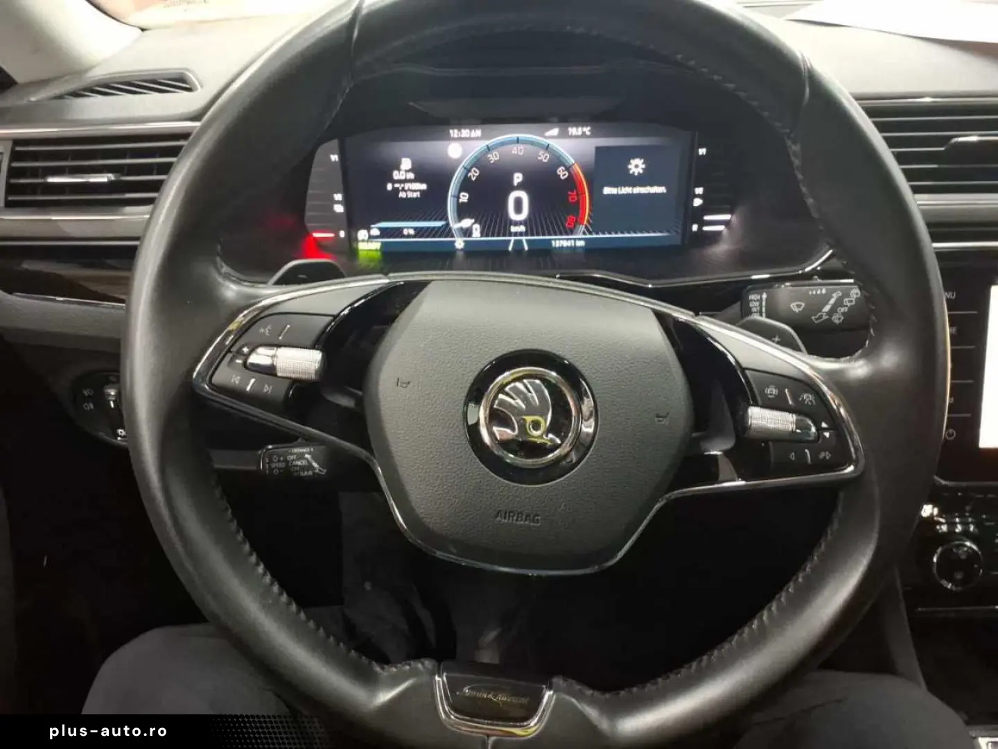 SKODA Superb 2022 — imagine 8