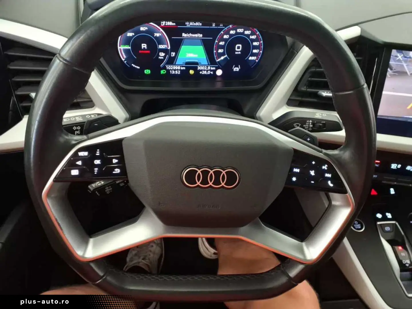 AUDI Q4 2022 — imagine 8