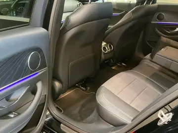 MERCEDES-BENZ E 300 de Avantgarde T-Leder Navi LED