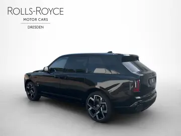 Rolls Royce Cullinan Black Badge - LIVRARE RAPIDA