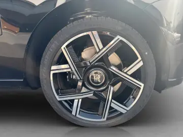 Rolls Royce Cullinan Black Badge - LIVRARE RAPIDA