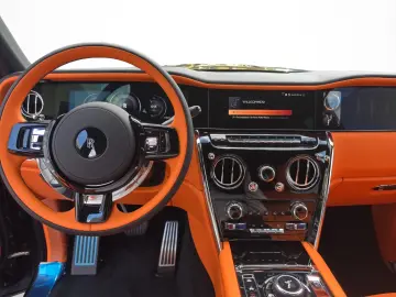 Rolls-Royce Cullinan - LIVRARE RAPIDA