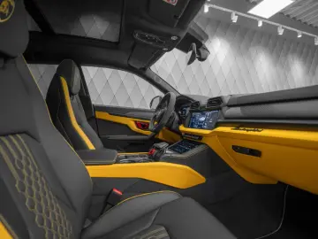 Lamborghini Urus 4.0 V8 SE 2026 BRABUS CARBON AKRAPOVIC
