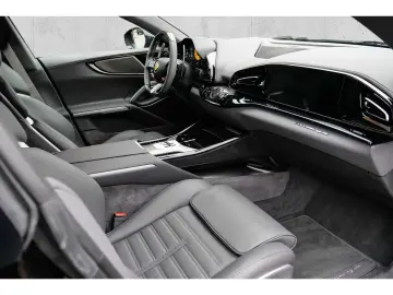 Ferrari Purosangue  Carbon Lift Pano 360  - LIVRARE IMEDIATA