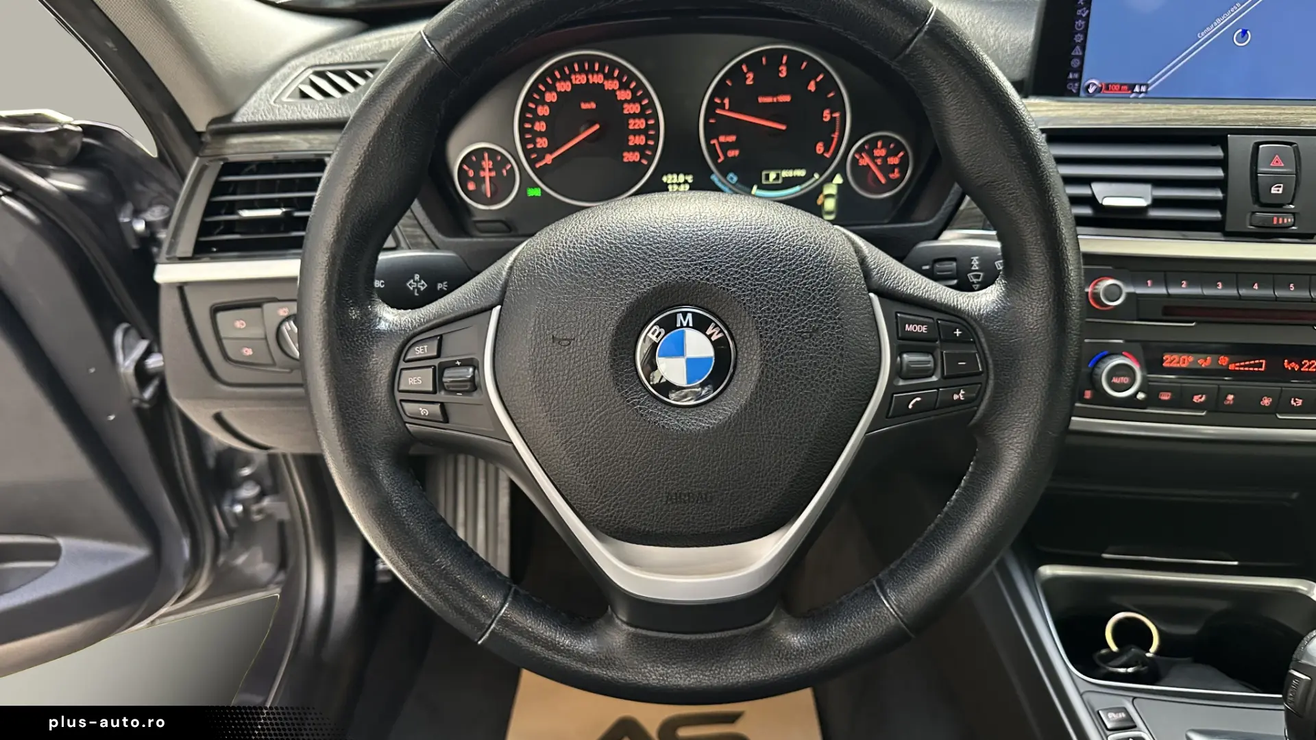 BMW Seria 3 320d Efficient Dynamic Edition Aut. Luxury Line