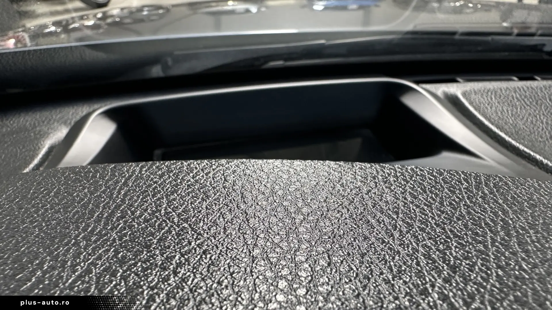 BMW Seria 3 320d Efficient Dynamic Edition Aut. Luxury Line