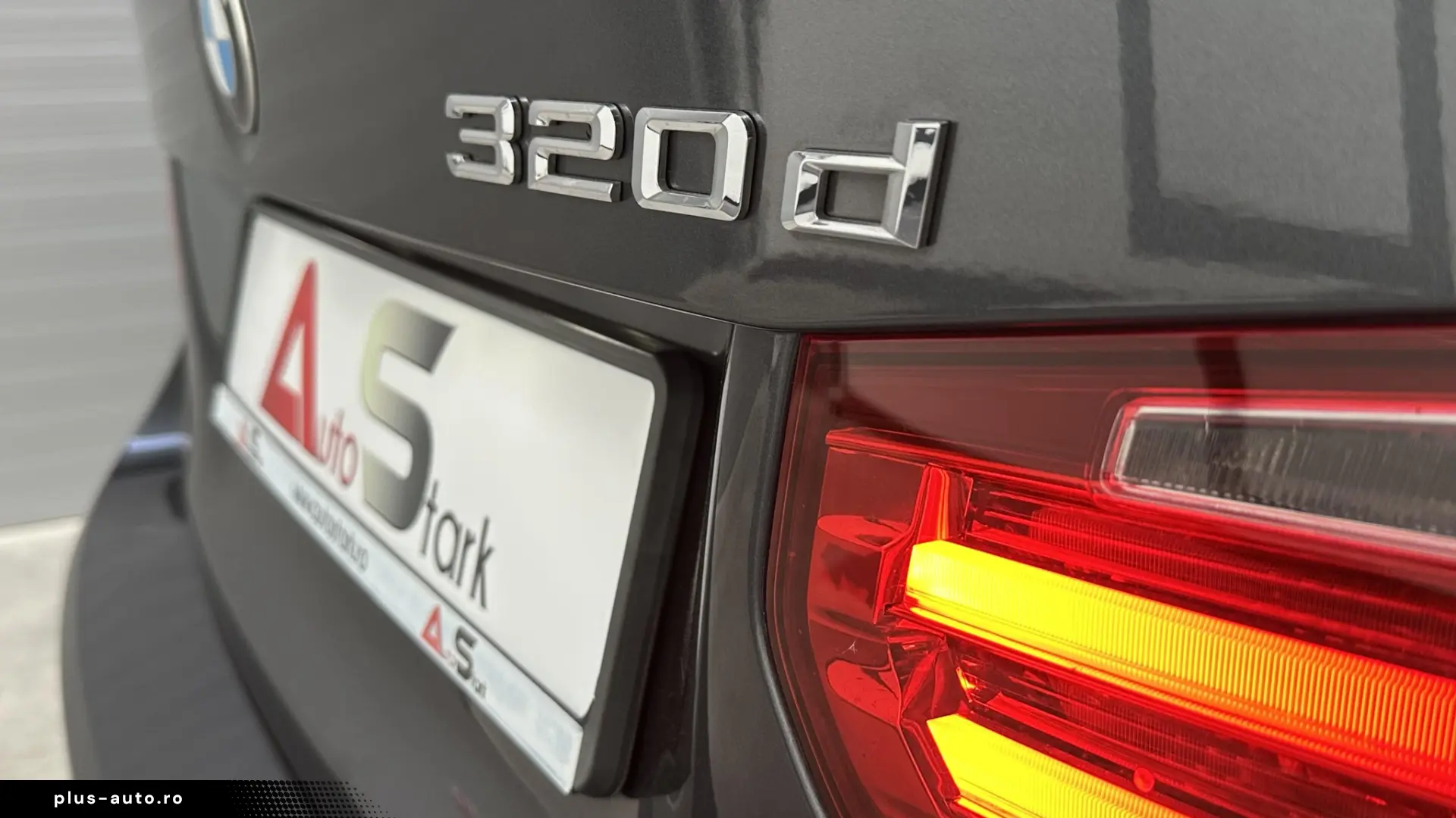 BMW Seria 3 320d Efficient Dynamic Edition Aut. Luxury Line