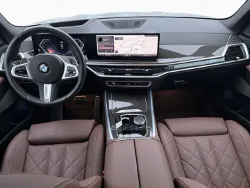 BMW X5 xD 30d M SPORT PRO DAPr KomfSi 360  AHK 22