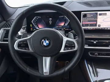 BMW X5 xD 30d M SPORT PRO DAPr KomfSi 360  AHK 22