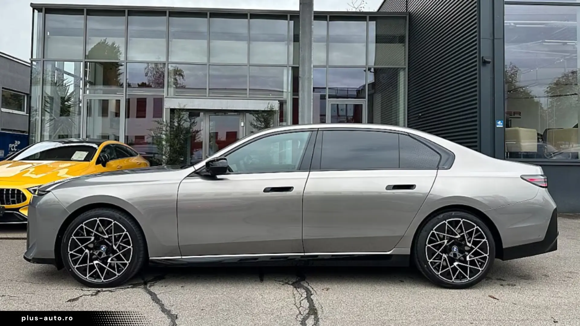 BMW 740 i xDrive Limousine M-Paket PRO