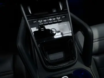 PORSCHE Cayenne S E-Hybrid HA-Lenkung   HD-Matrix   BOSE