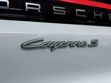 PORSCHE Cayenne S E-Hybrid HA-Lenkung   HD-Matrix   BOSE