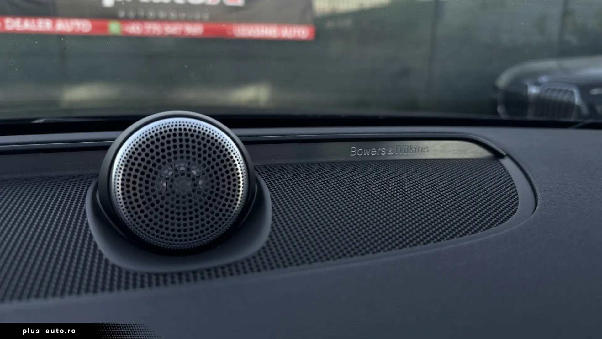 Head Up   Bowers Wilkins   Memorii   Camere 360