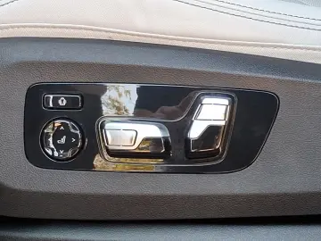 BMW X5 xDrive30d M Sport Pro ACC AHK Komfortsitze