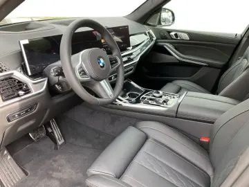BMW X7 xDrive40d 48V M Sport 7 LOCURI