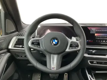 BMW X7 xDrive40d 48V M Sport 7 LOCURI
