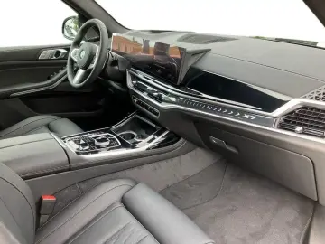 BMW X7 xDrive40d 48V M Sport 7 LOCURI
