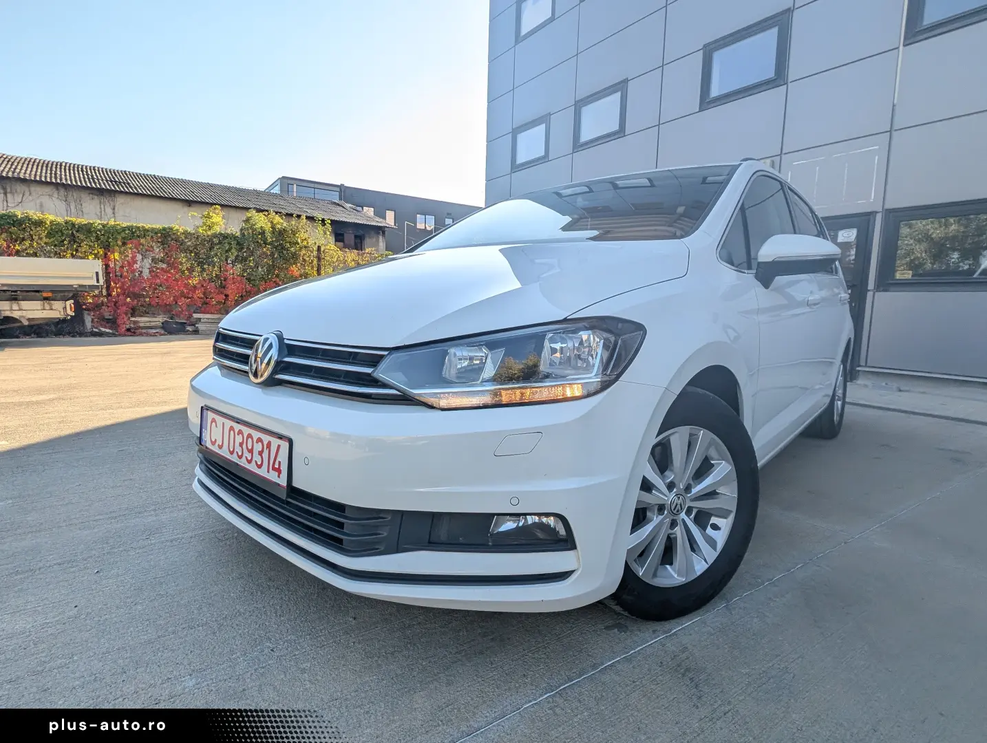 Volkswagen Touran 2.0 Tdi DSG 7 LOCURI