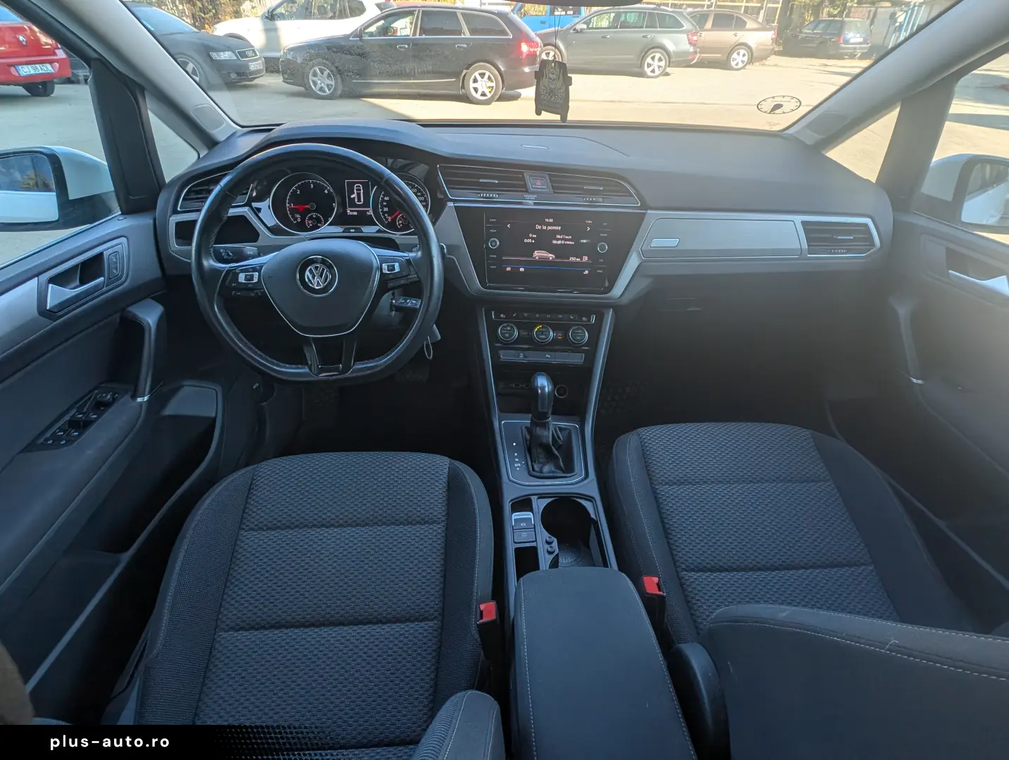 Volkswagen Touran 2.0 Tdi DSG 7 LOCURI