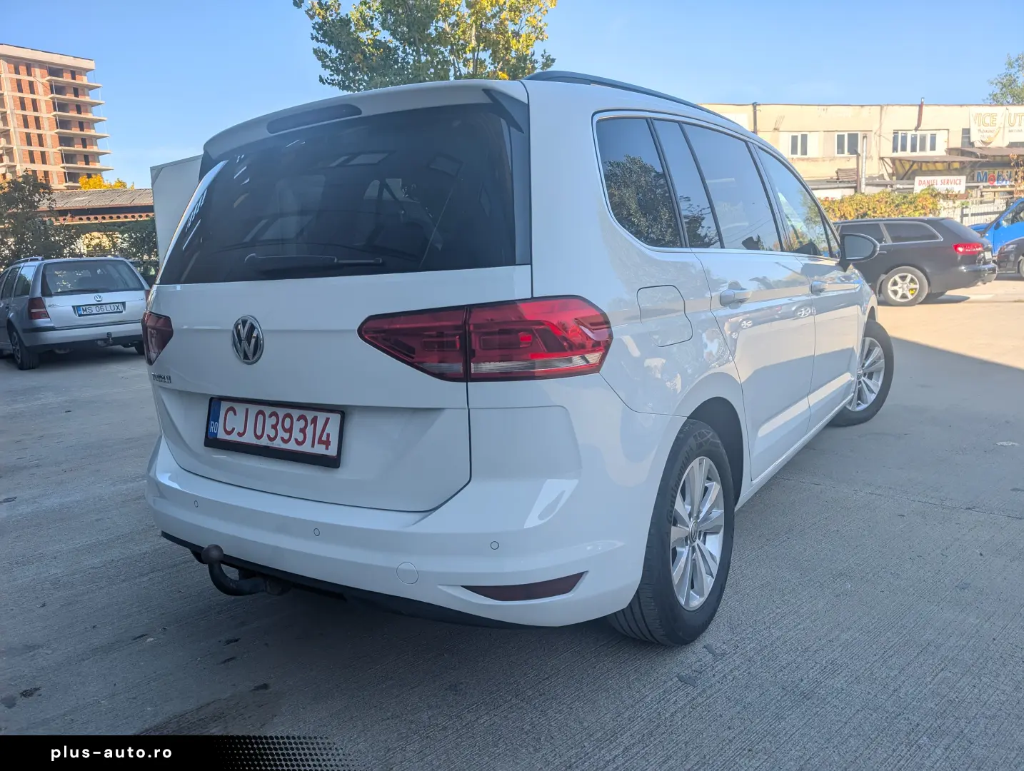 Volkswagen Touran 2.0 Tdi DSG 7 LOCURI
