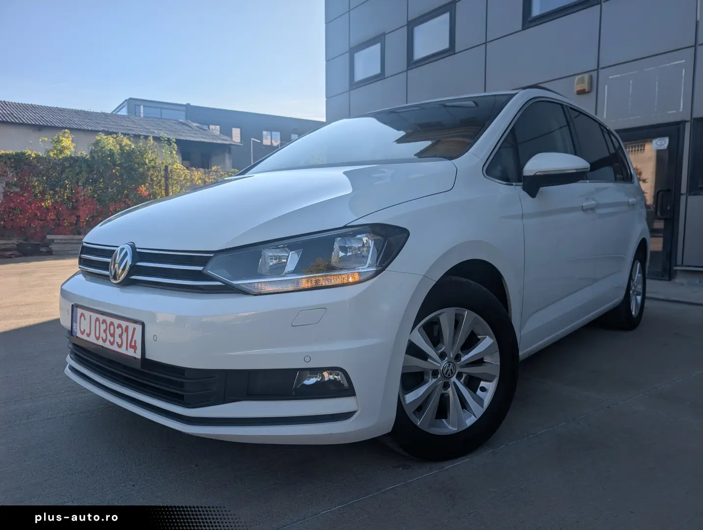 Volkswagen Touran 2.0 Tdi DSG 7 LOCURI