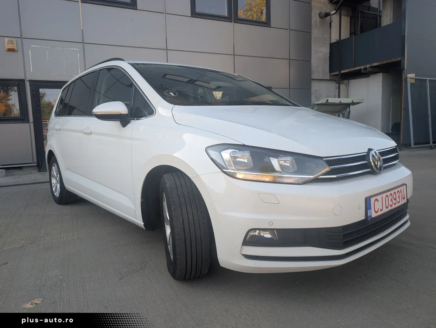 Volkswagen Touran 2.0 Tdi DSG 7 LOCURI