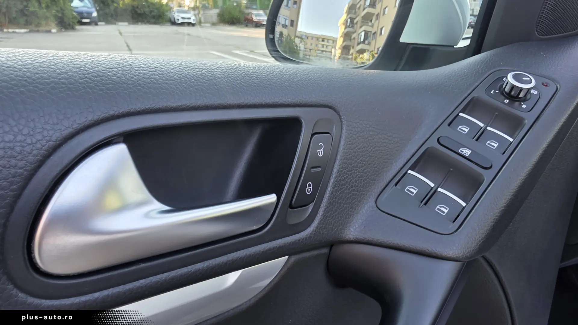VOLKSWAGEN Tiguan 2014 — imagine 24