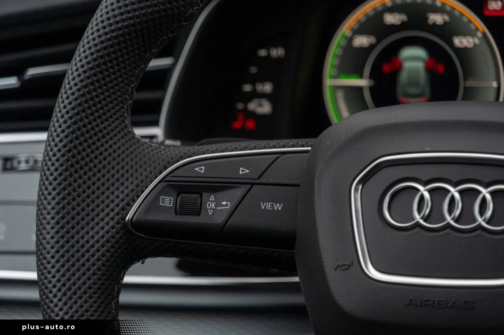 AUDI Q8 2025 — imagine 10
