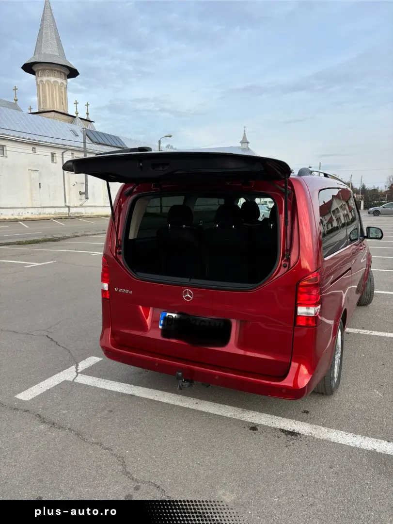 Mercedes-Benz V 220