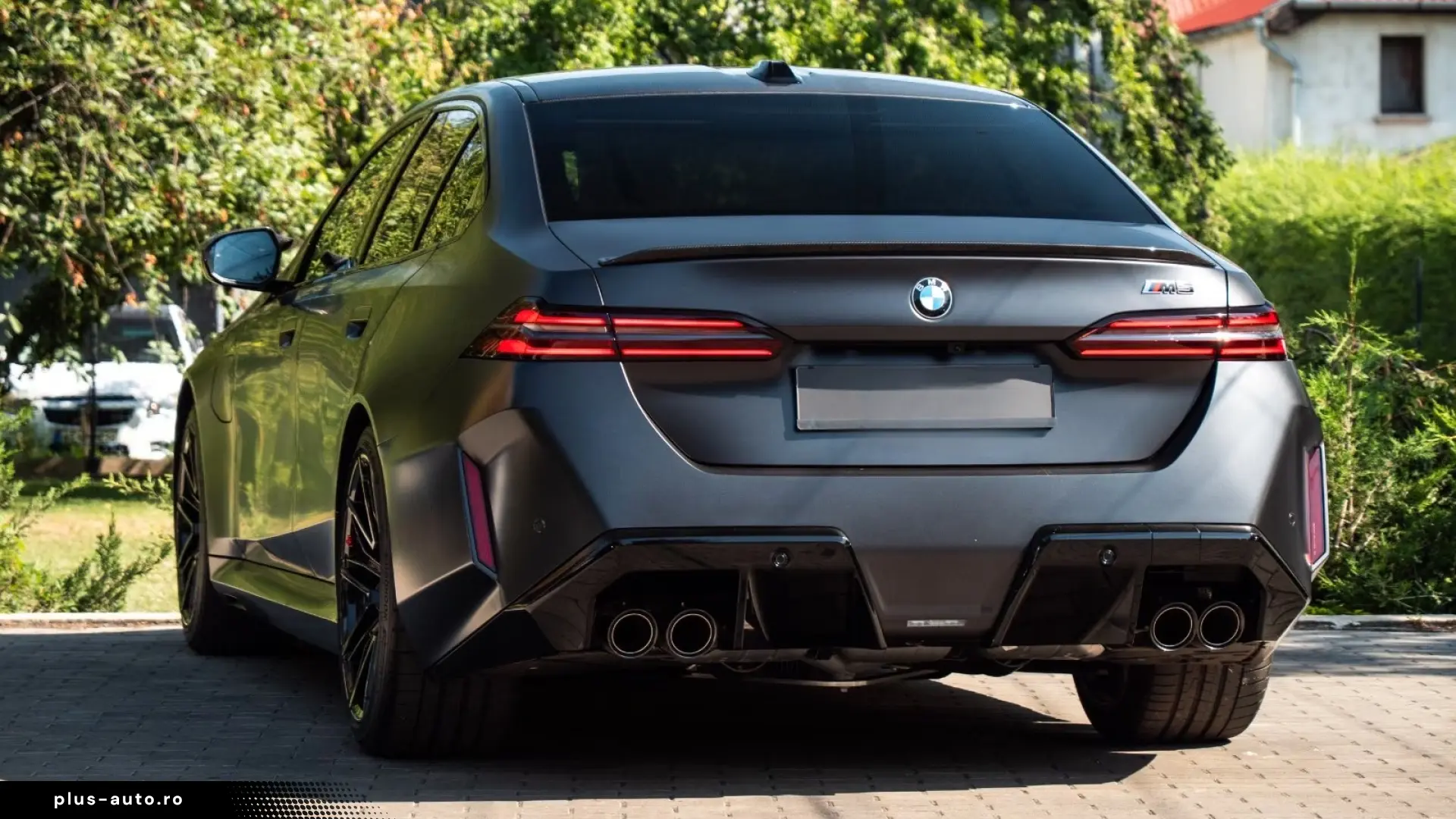 BMW M5 Plug-in Hybrid M xDrive M Steptronic