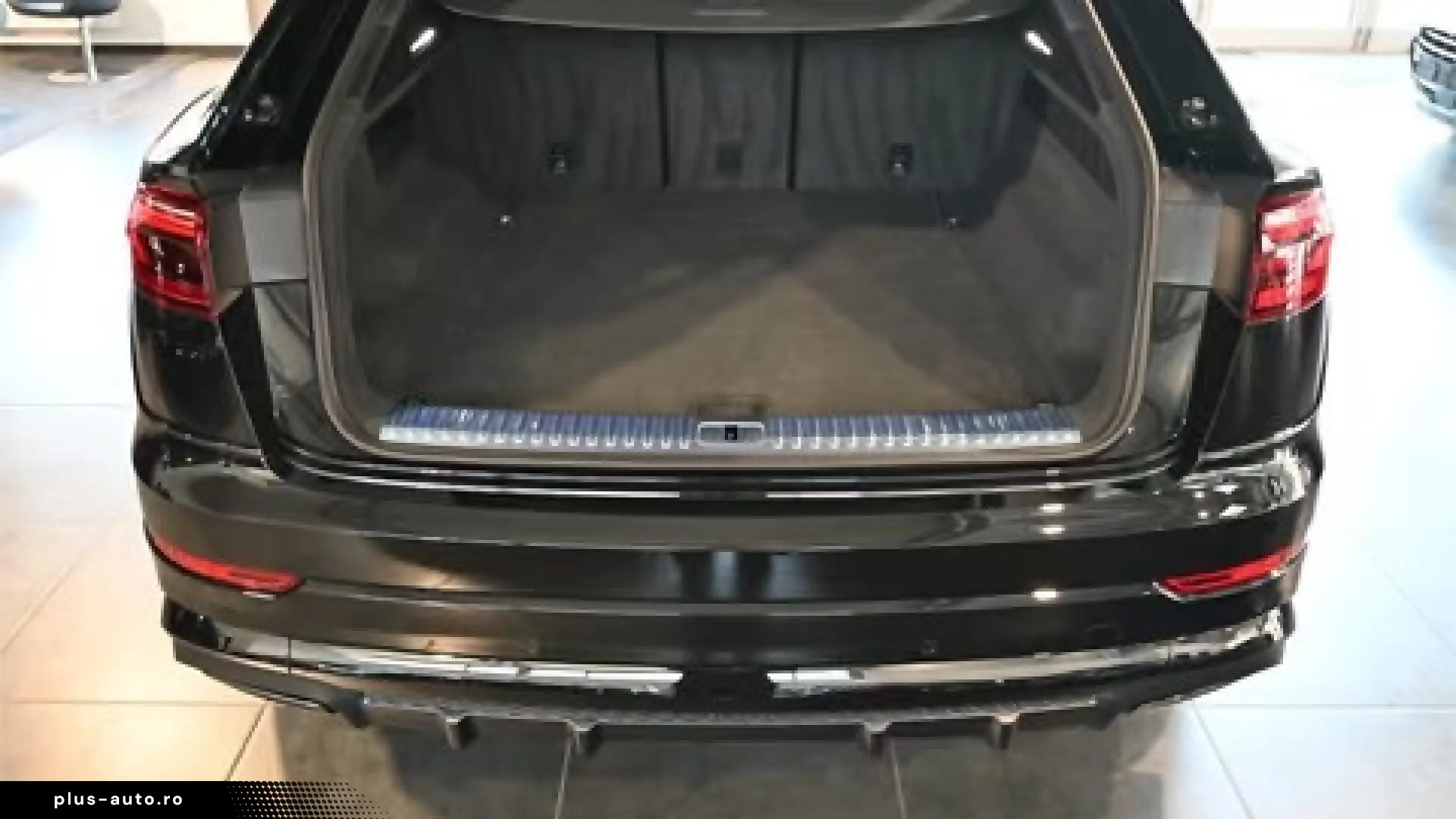Audi Q8 50 TDI S-Line 5 ani garantie