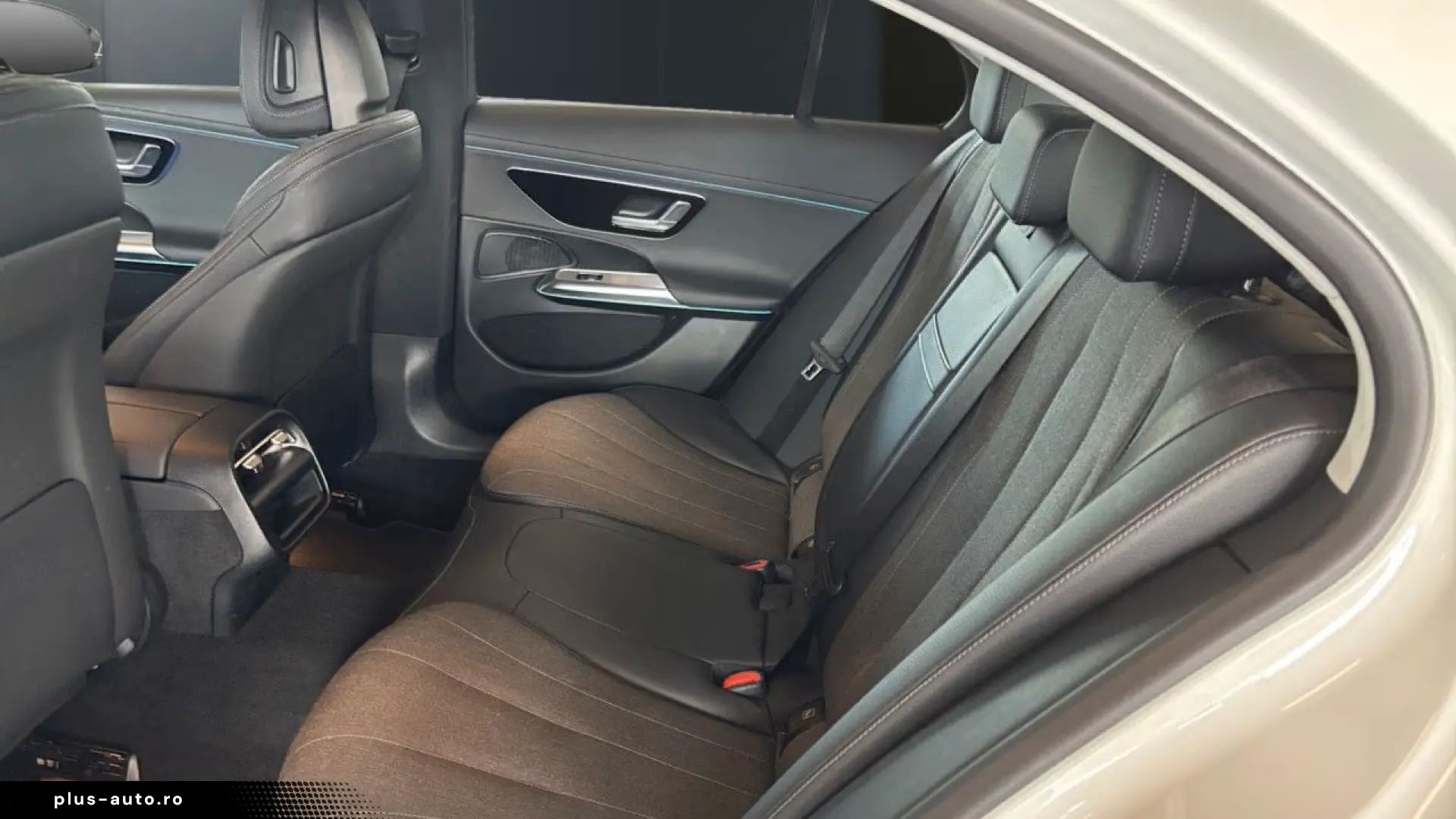 Mercedes-Benz E 220 d Avantgarde PANO • MBUX • KEYLESS