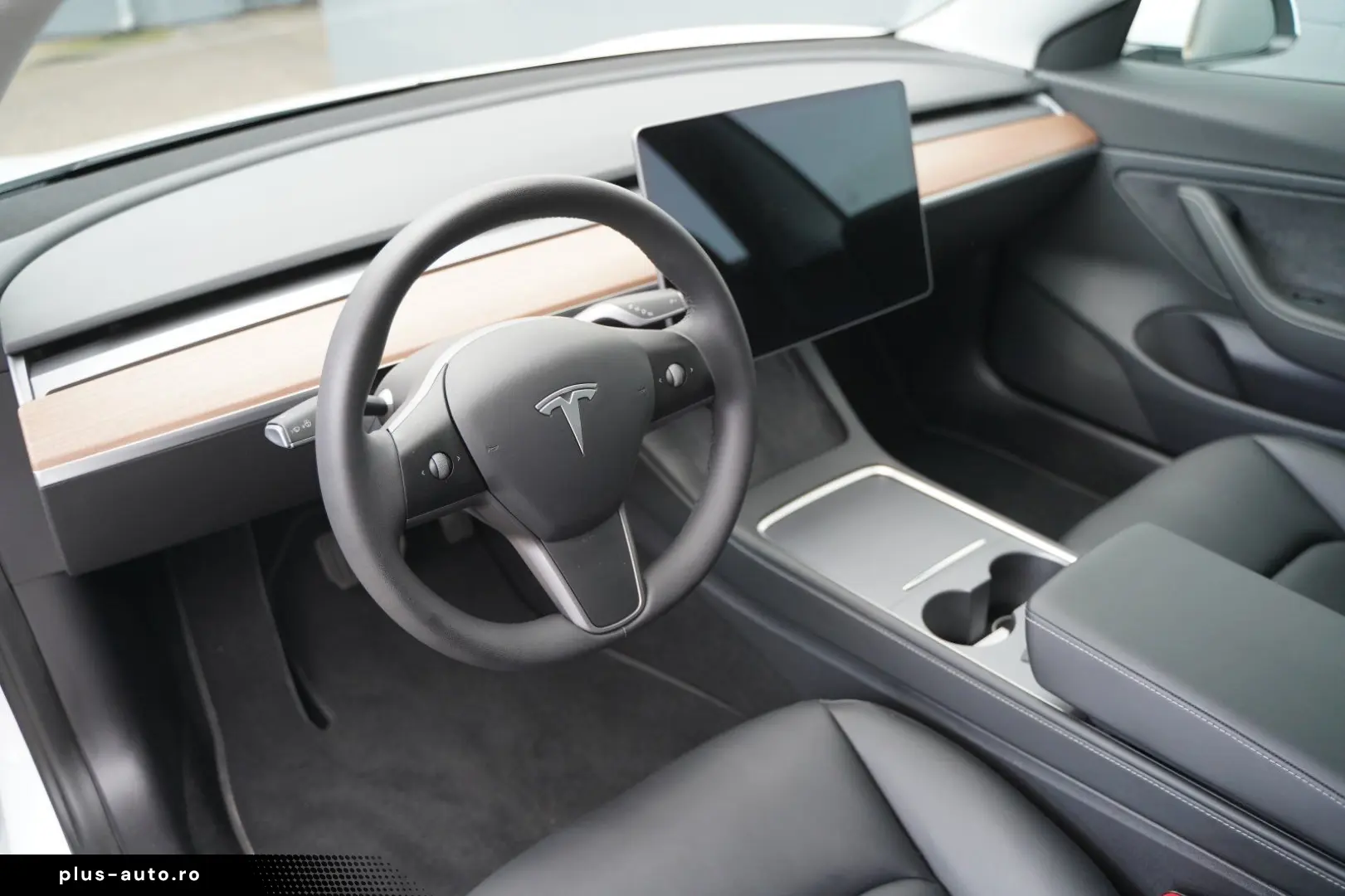 TESLA Model 3 Long Range AWD   19-Zoll