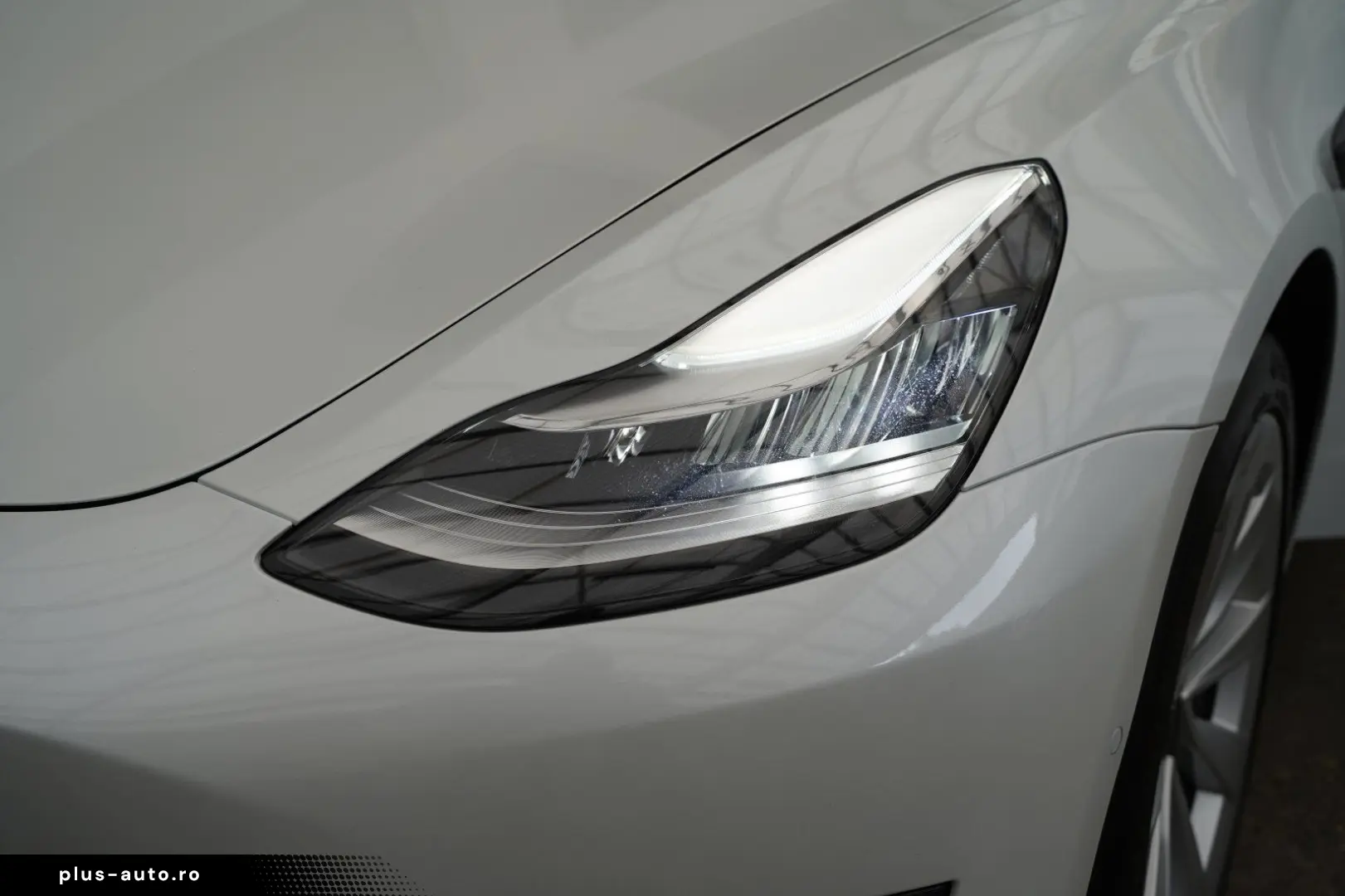 TESLA Model 3 Long Range AWD   19-Zoll