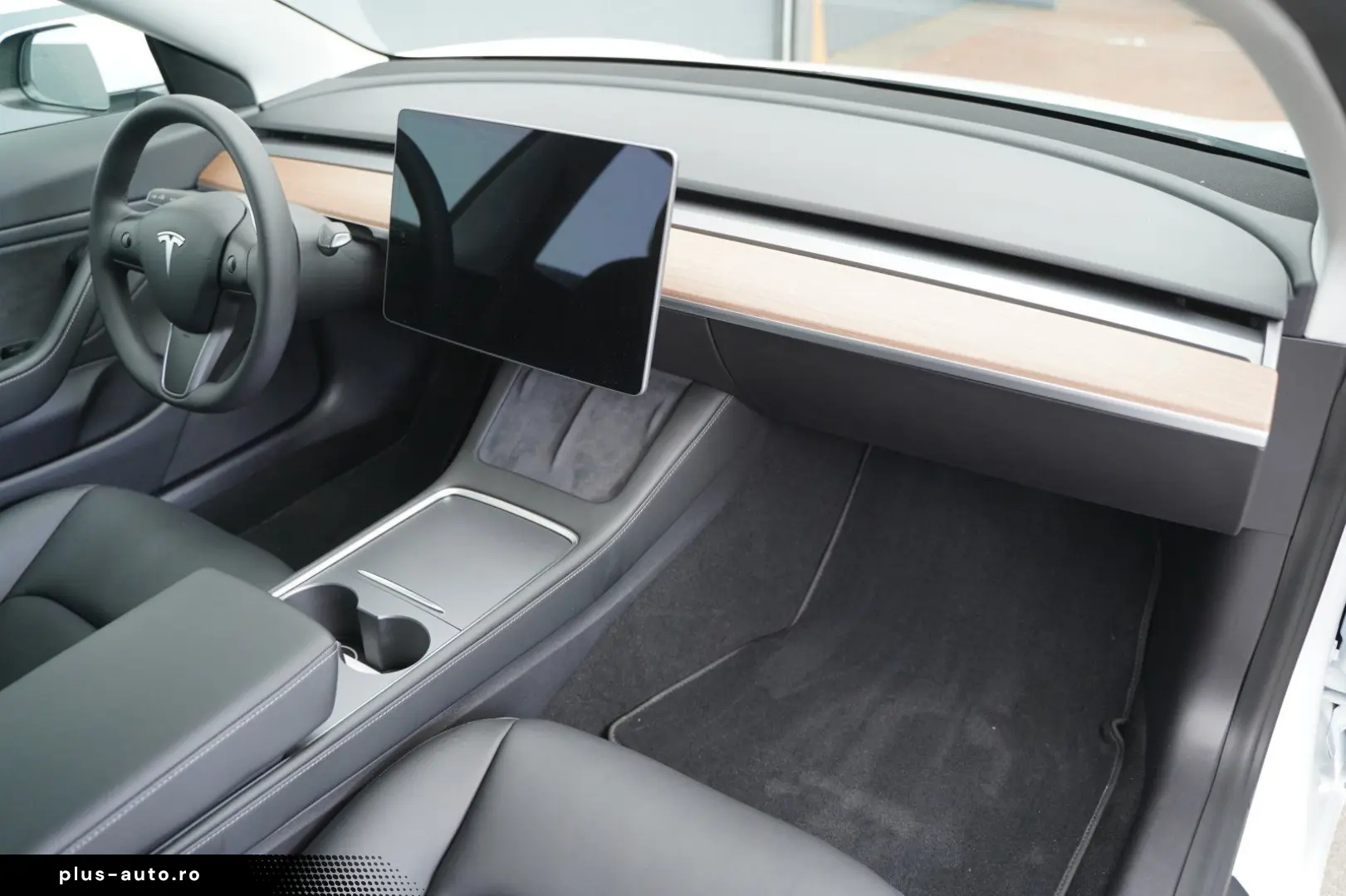 TESLA Model 3 Long Range AWD   19-Zoll