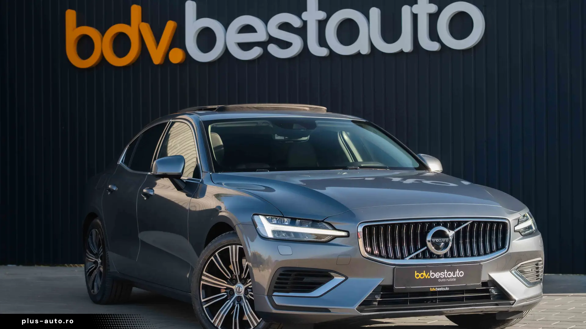 Volvo S60 T8 Recharge Inscription