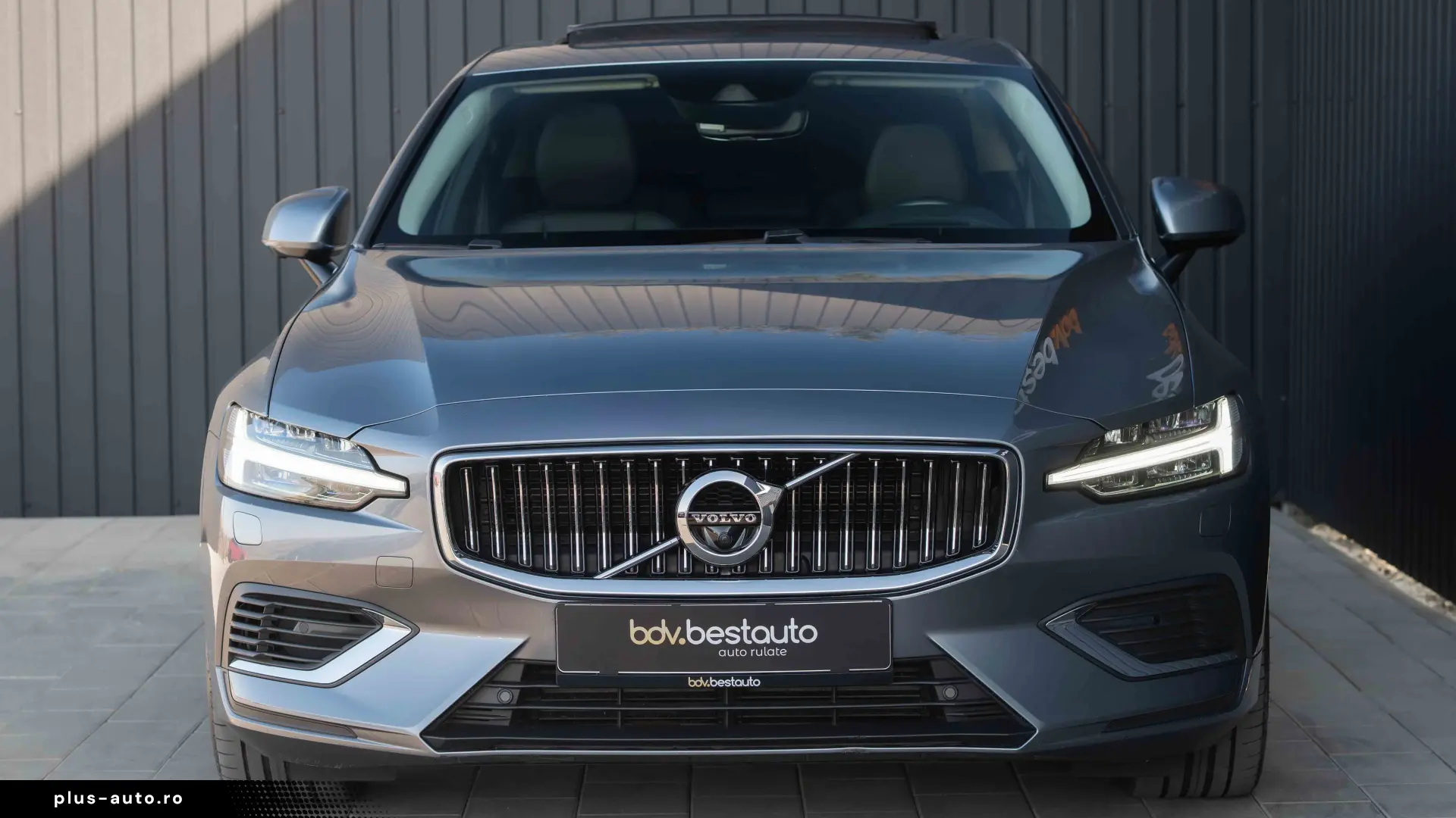 Volvo S60 T8 Recharge Inscription