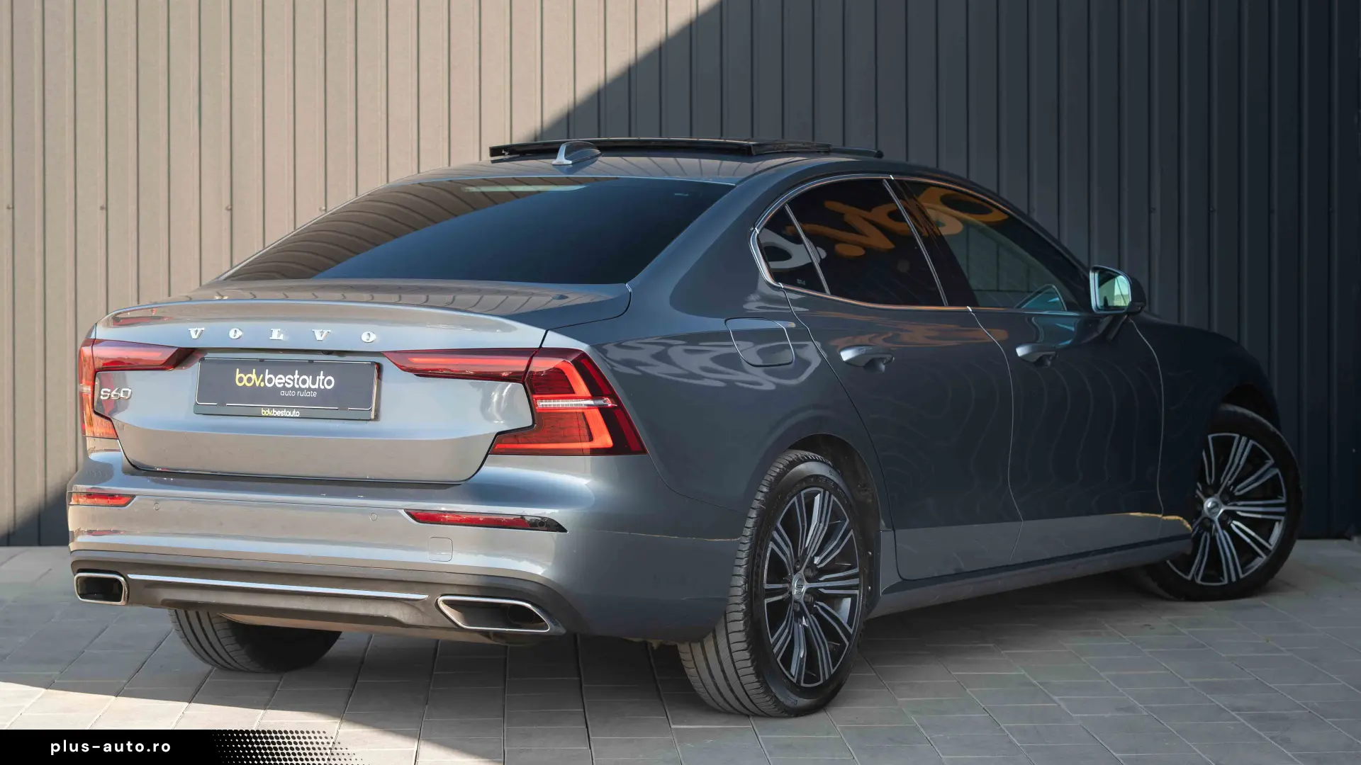 Volvo S60 T8 Recharge Inscription