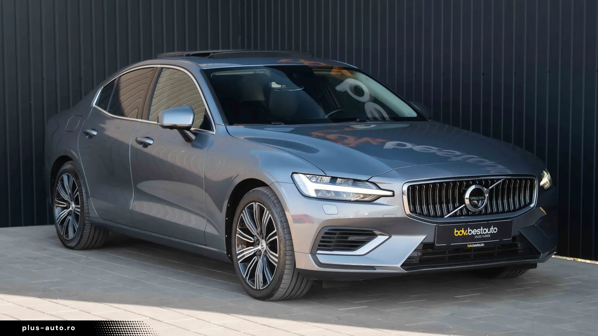 Volvo S60 T8 Recharge Inscription