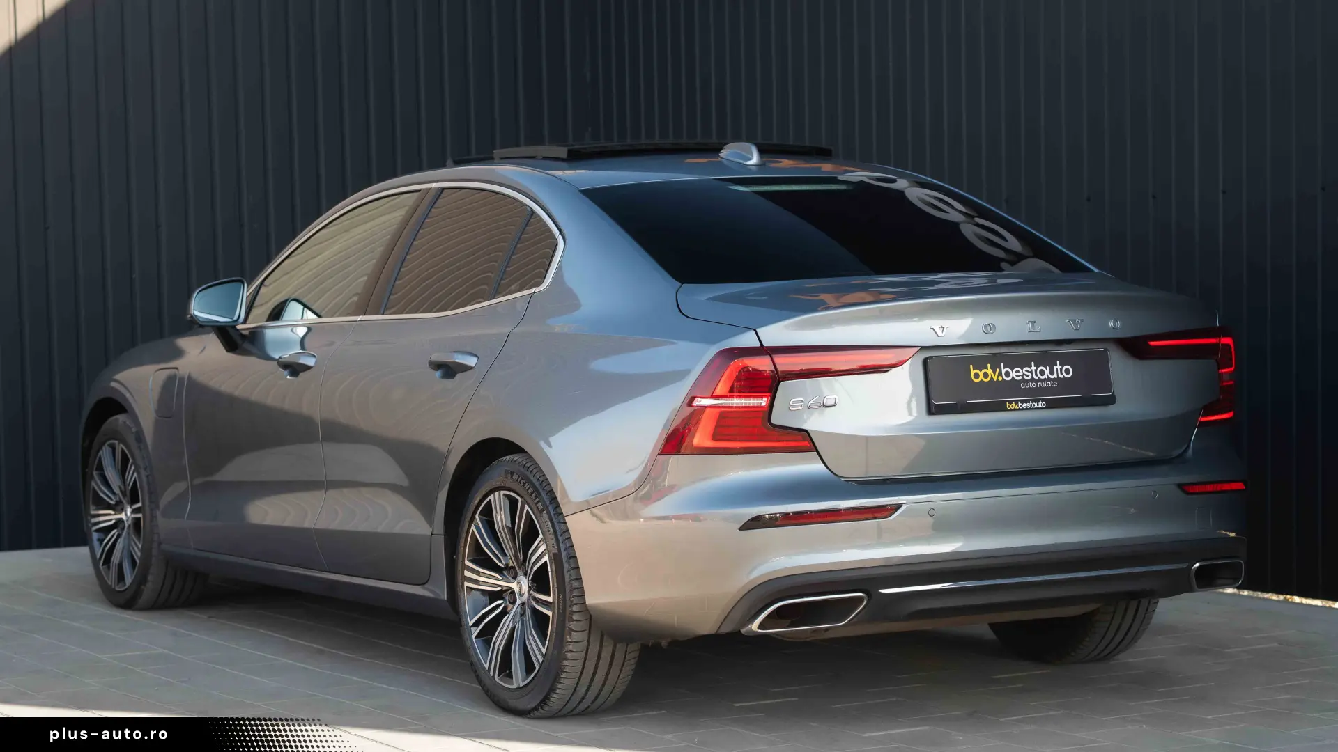 Volvo S60 T8 Recharge Inscription