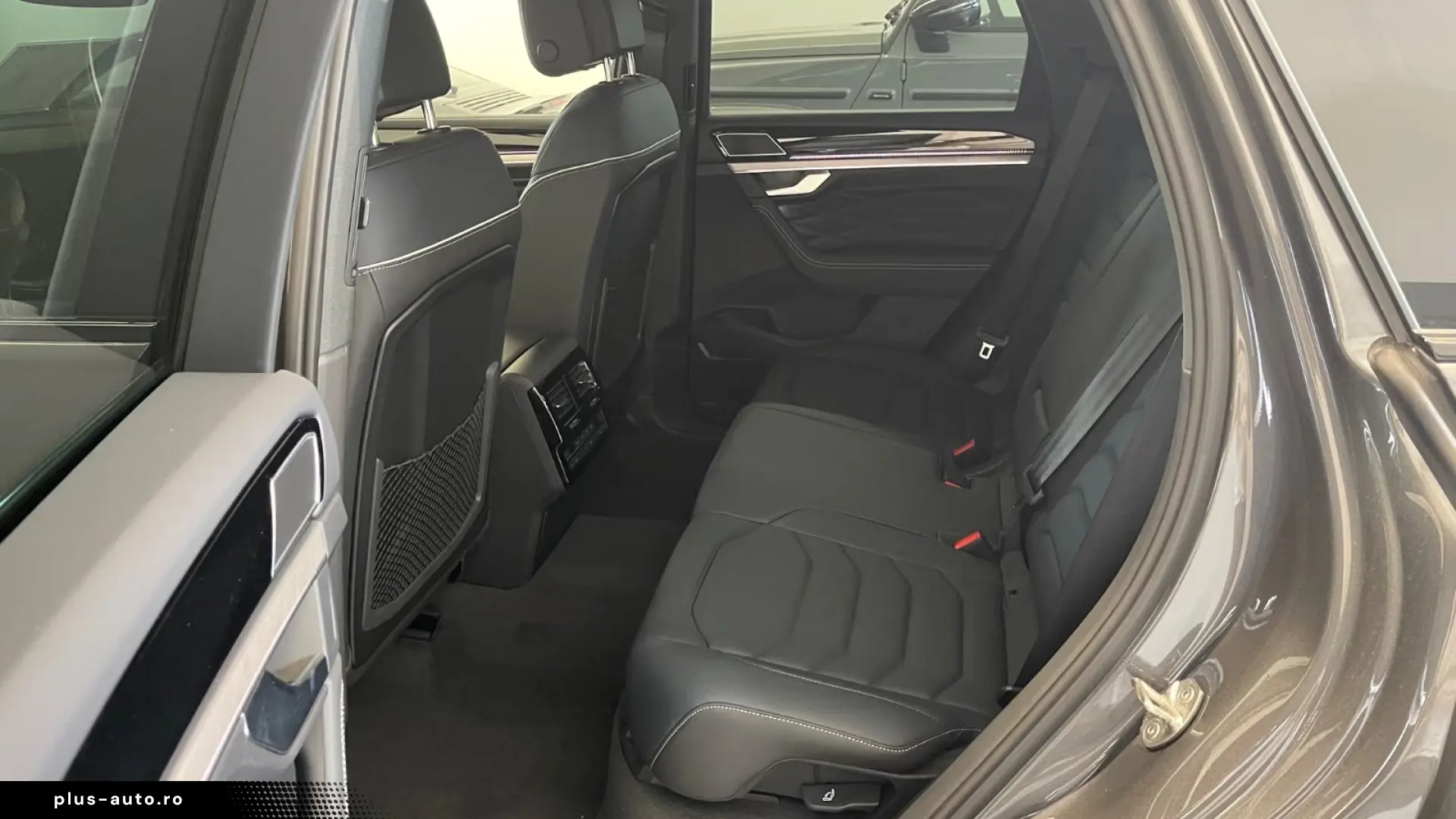 Volkswagen Touareg 3.0 TDI 4Motion R-Line Final Edition