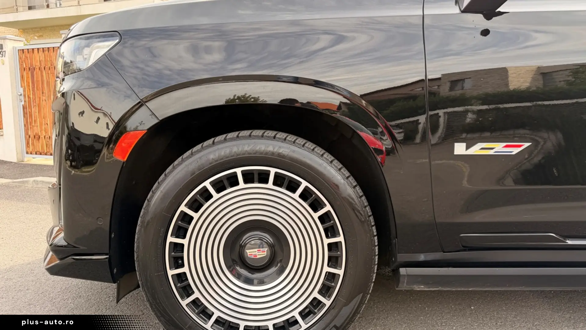 CADILLAC ESCALADE SUPERCHARGED ESV V-SERIES