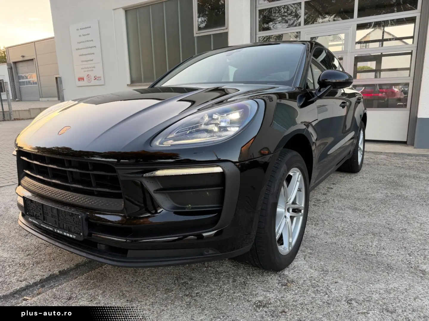 PORSCHE Macan SPURWECHS RFK