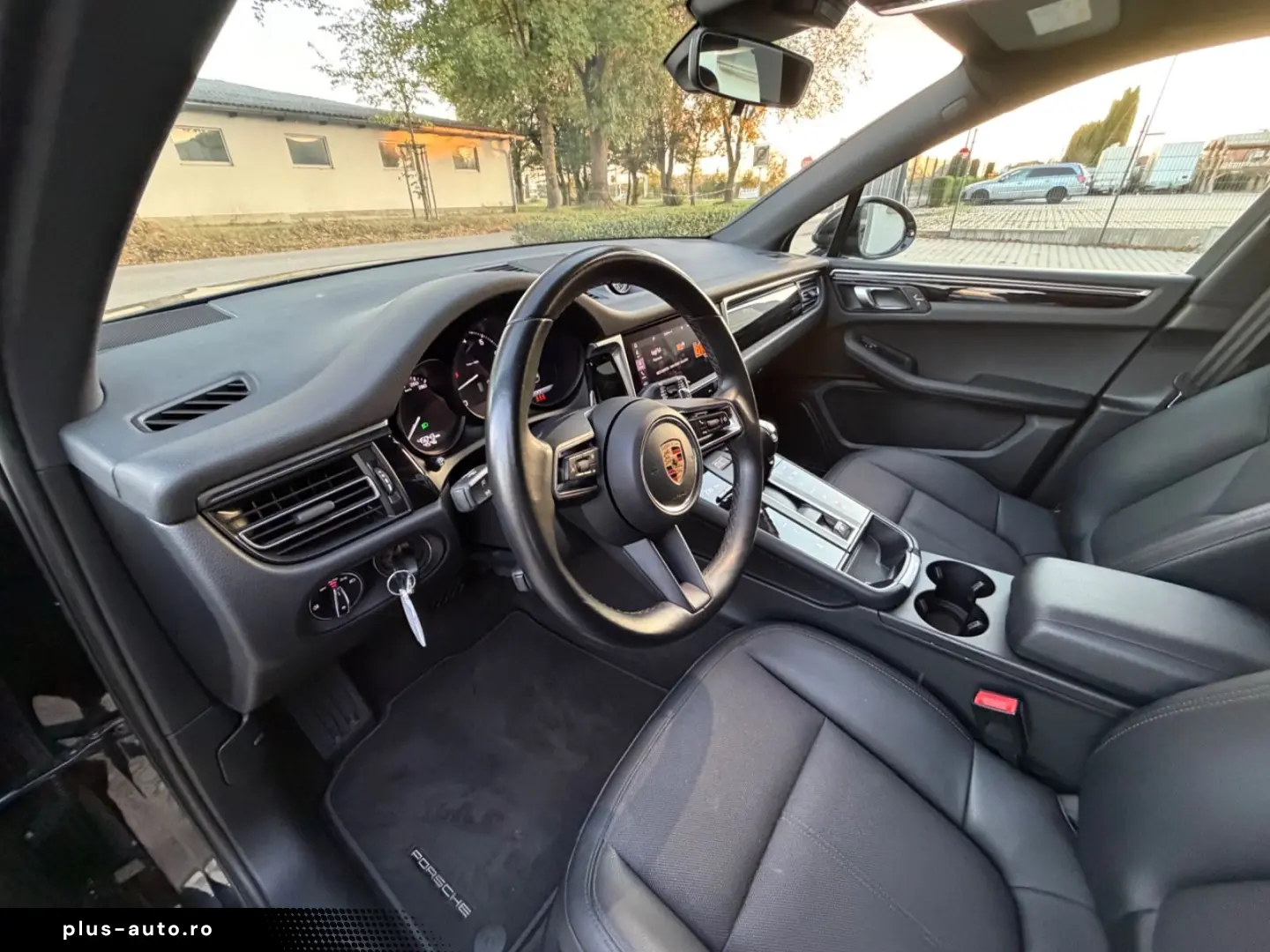 PORSCHE Macan SPURWECHS RFK