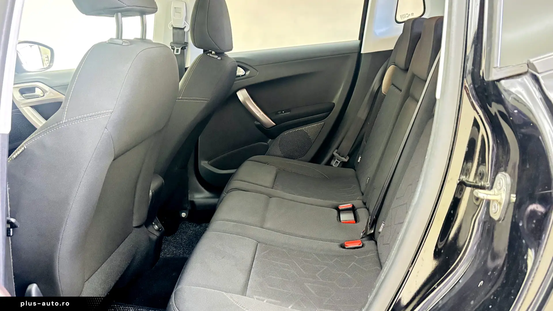 PEUGEOT  2008  1.2 BENZINA 82CP  An 2014  Euro 5  Manuală